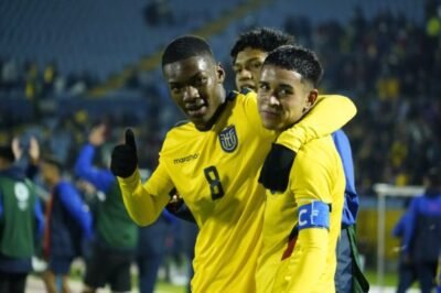 0-3. Ecuador golea y hunde a Chile con un brillante Kendry Páez