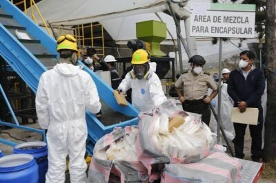 Imagen proporcionada por la Presidencia de Ecuador sobre la destrucción de droga.