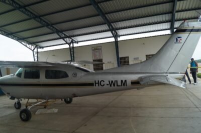 Una avioneta aterrizó en una pista clandestina en el cantón Valencia (2014), se recogerían 400 kilos de cocaína.