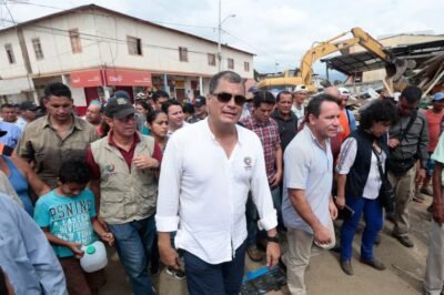 La Fiscalía llama a Rafael Correa a rendir versión