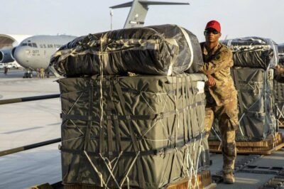 Ejército de Estados Unidos con el cargamento de ayuda a Gaza.( CENTCOM / EFE/CENTCOM )